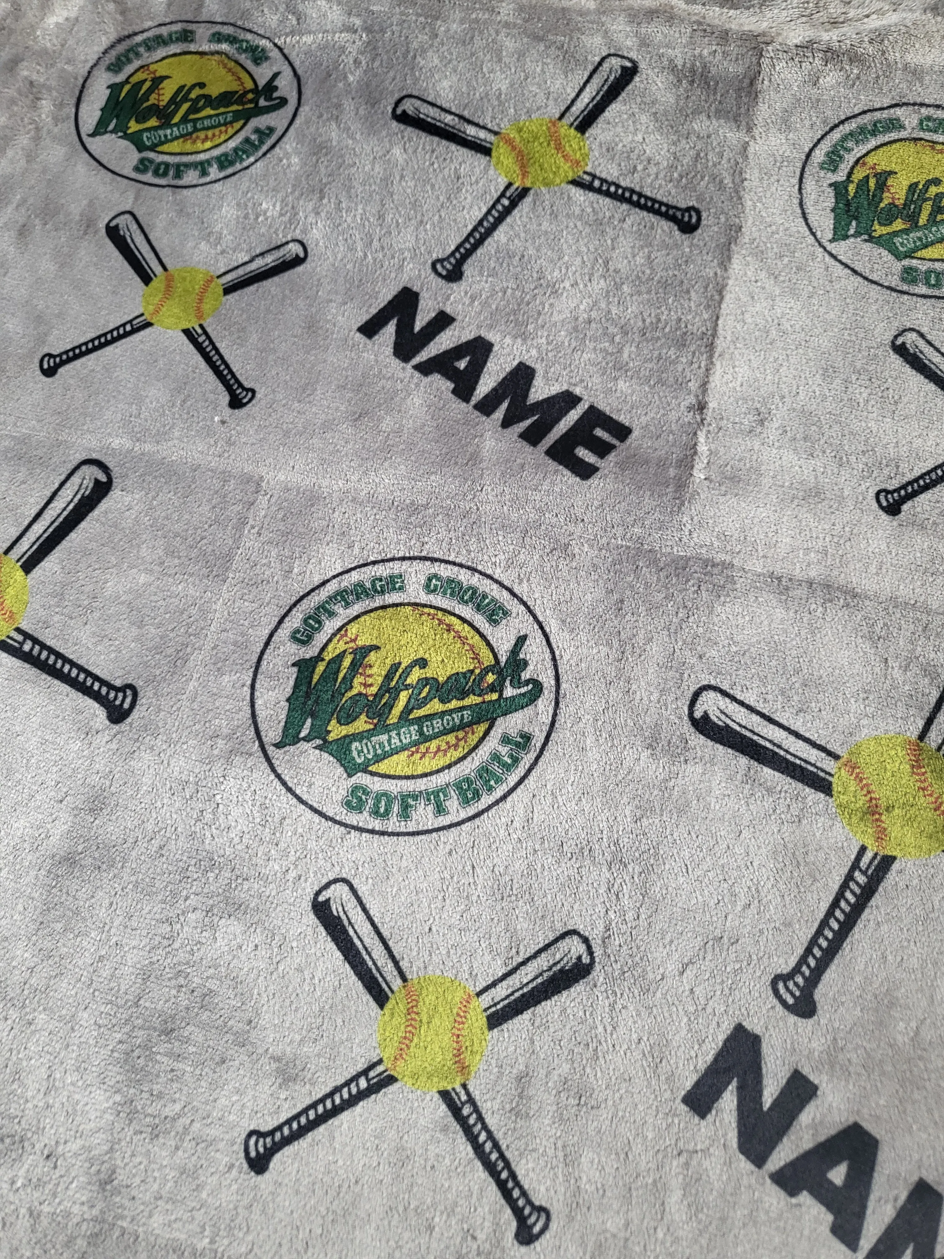 COTTAGE GROVE WOLFPACK FUNDRAISER - Cozy softball blanket customizable (CLOSED)