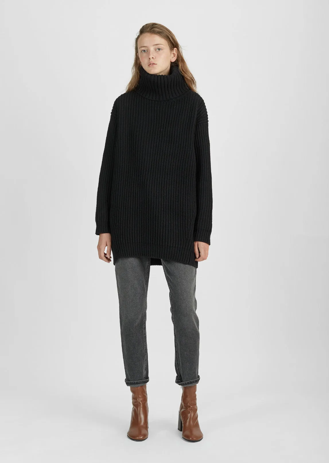 Disa Lambswool Turtleneck Sweater