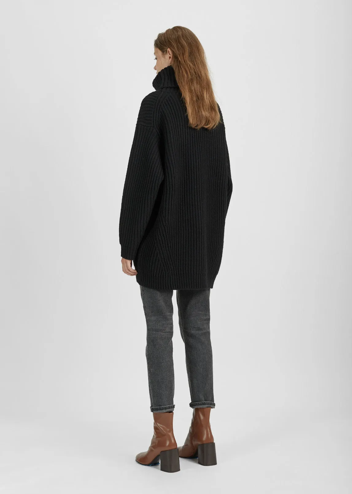 Disa Lambswool Turtleneck Sweater