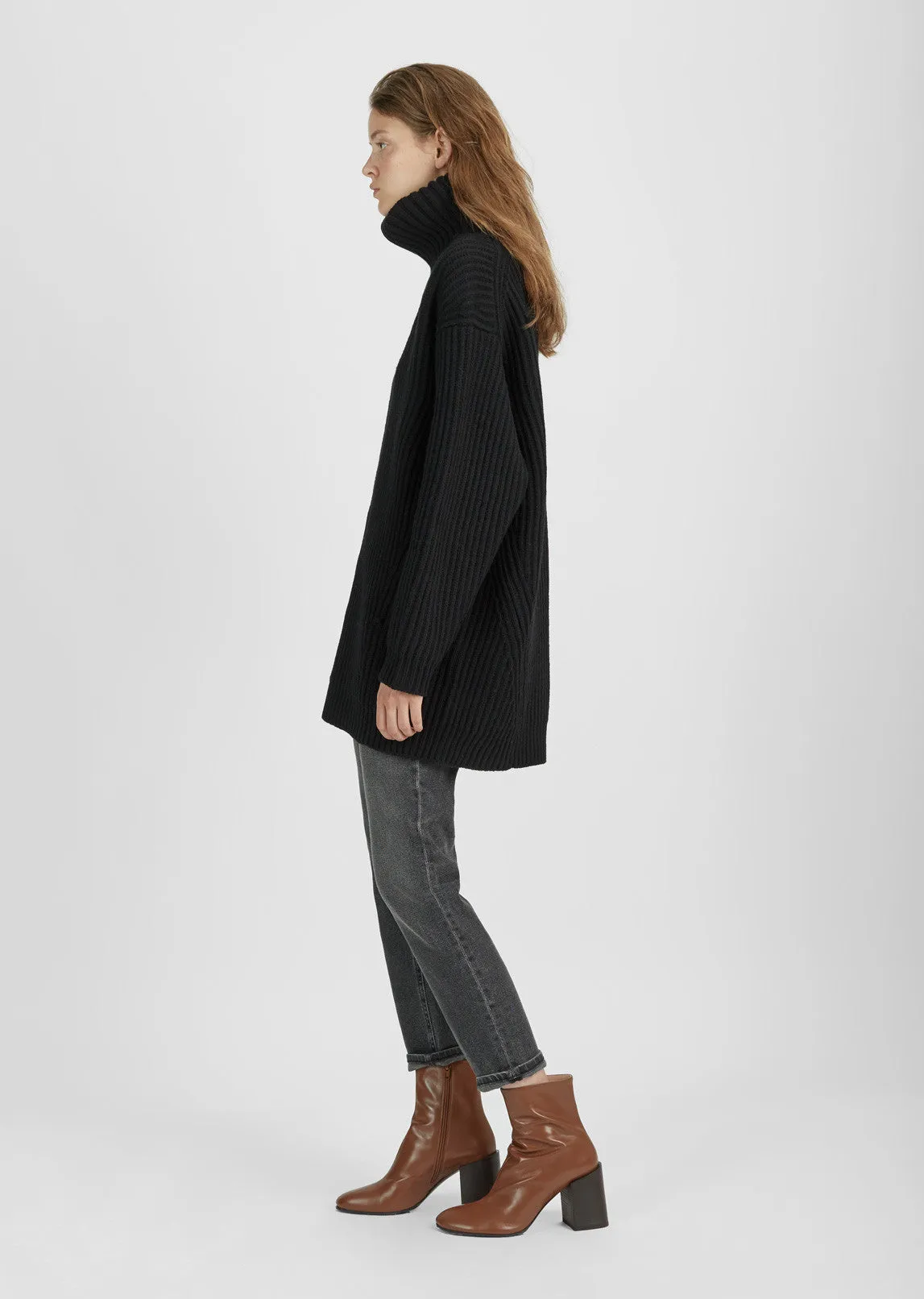 Disa Lambswool Turtleneck Sweater