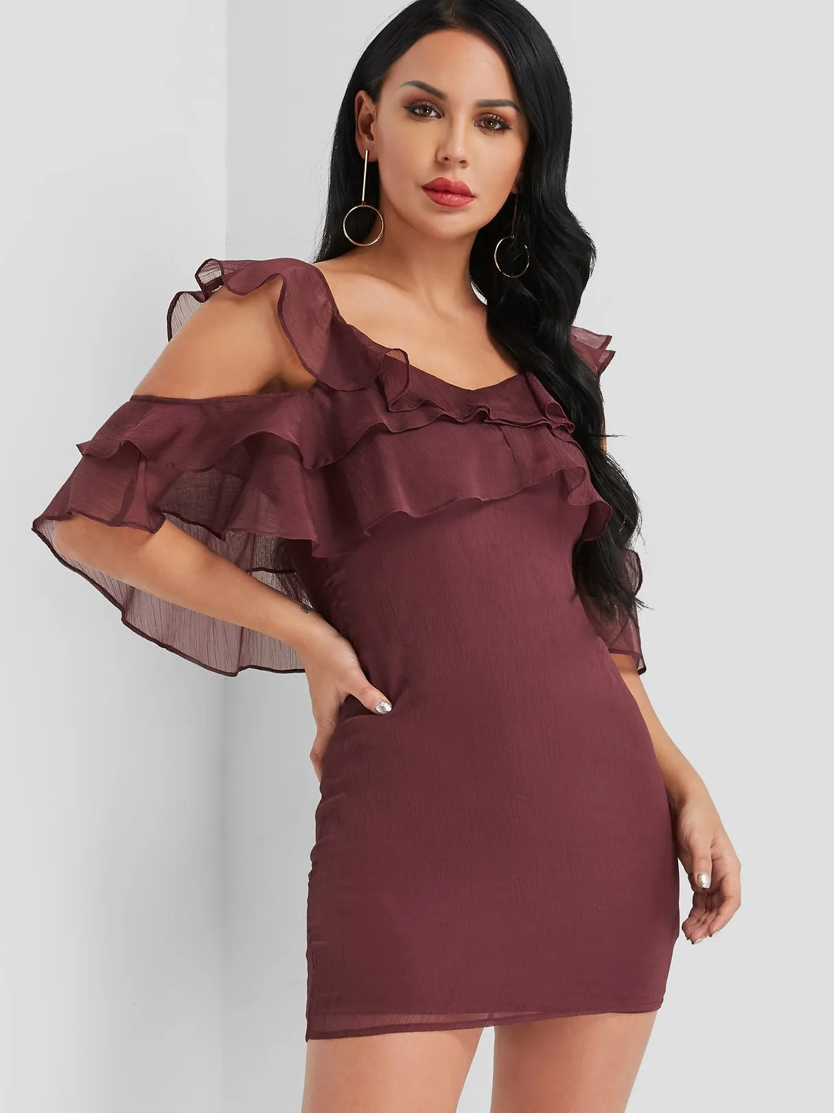 Wholesale Burgundy Scoop Neck Cold Shoulder Short Sleeve Plain Bodycon Casual Dresses